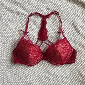 Samantha Chang - bra 34B